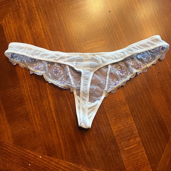 Bra and Panties Set - Picture 5 of 8